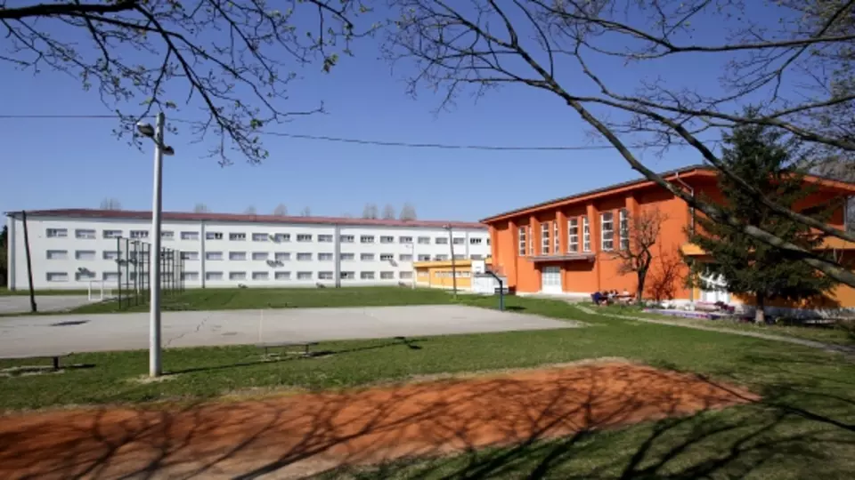 Osnovna škola Grigora Viteza na Krugama 3