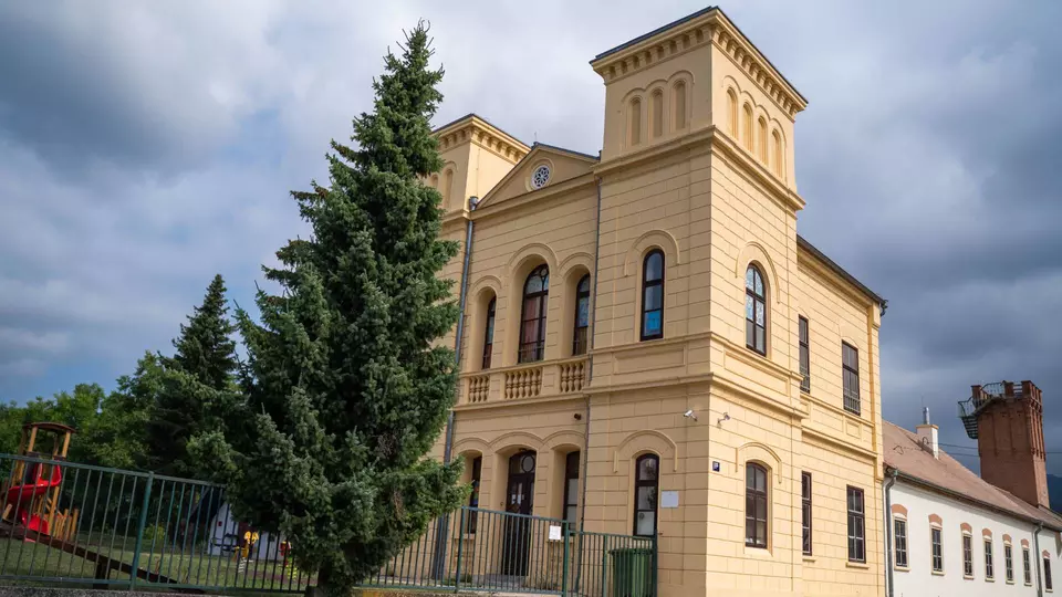 Osnovna škola Benedikt Kotruljević