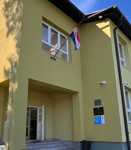 Škola Oštarije