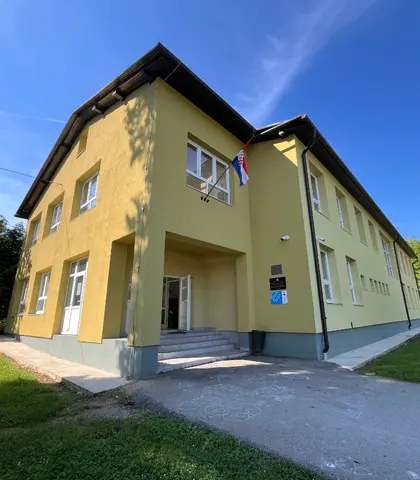 Škola Oštarije
